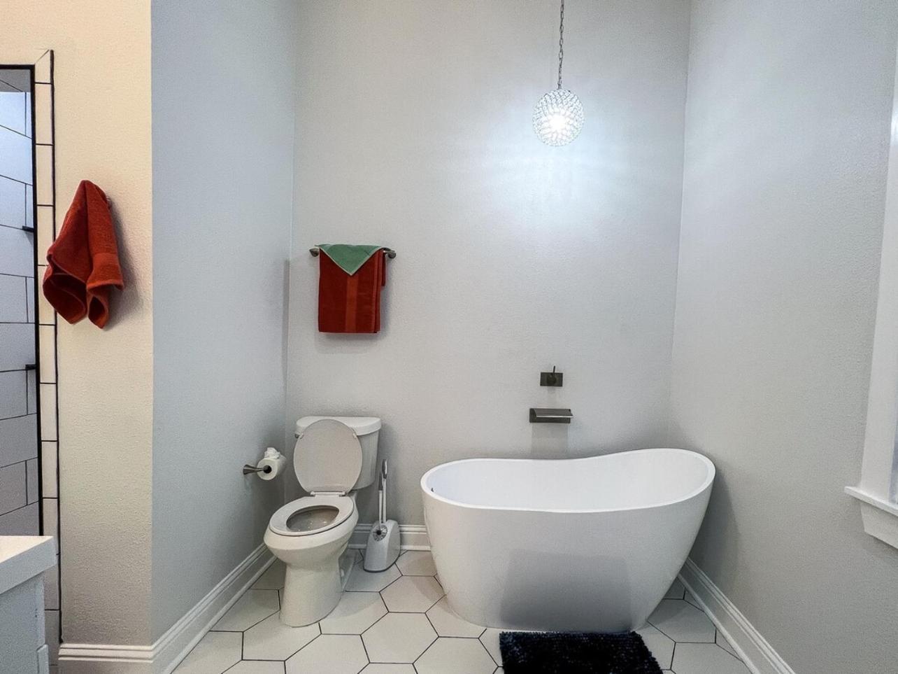 Entire House Minutes From French Qtrbourbon St * New Orleans